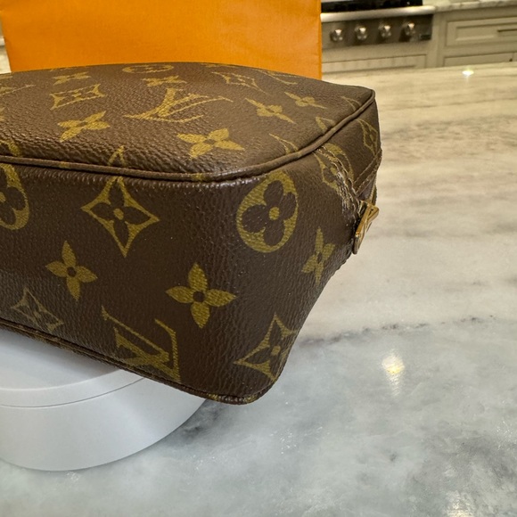 Louis Vuitton Monogram Trousse Toilette - Picture 7 of 14